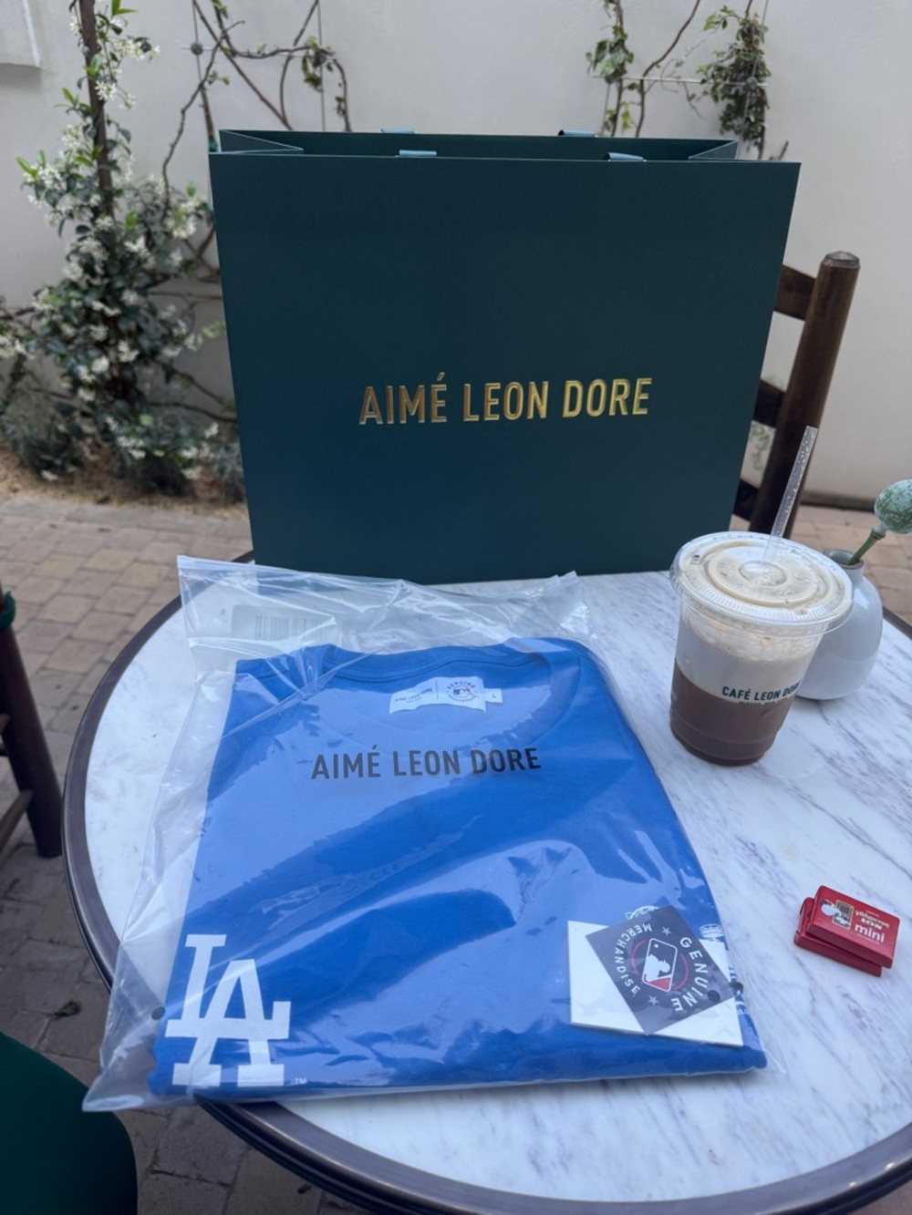 AIMÉ LEON DORE Dodgers Unisphere Tee large in Victoria blue.